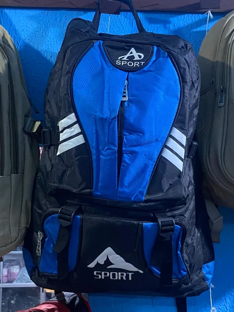 BIG SPORT TRAVELING BACKBAG Multi-Layer Large Capacity Bag